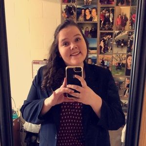 Meet your Posher, Abby